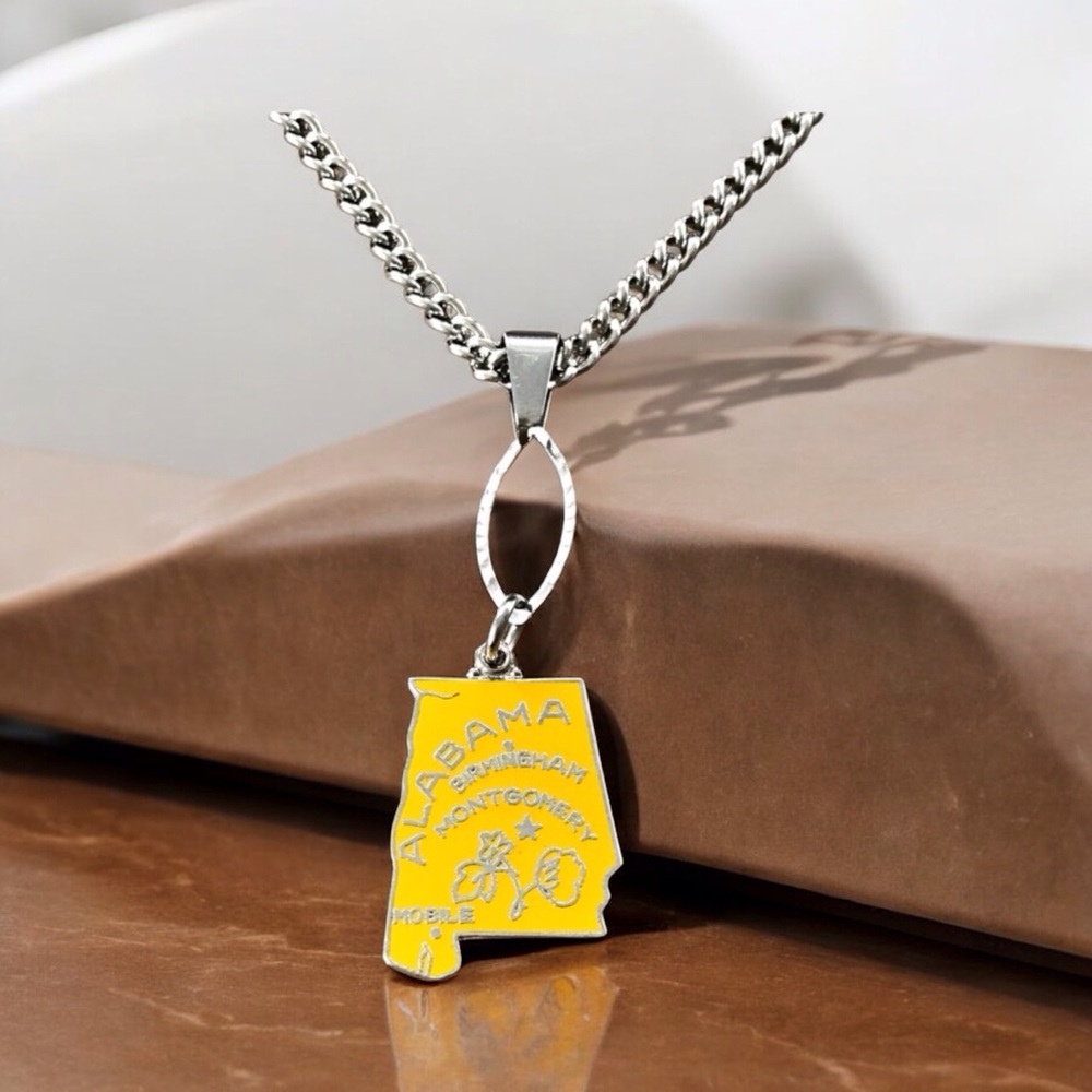 🆕Alabama Pendant Necklace Vintage Enamel/Stainless Steel